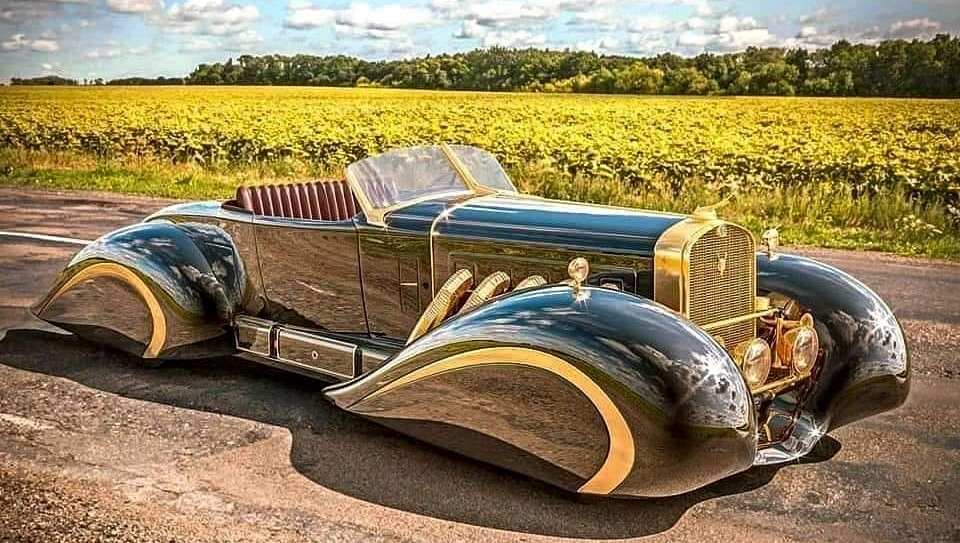 Click to Enlarge-Esc to Close myimgs/ArtDecoCars1910-36/1930 Cadillac-speedster.jpg